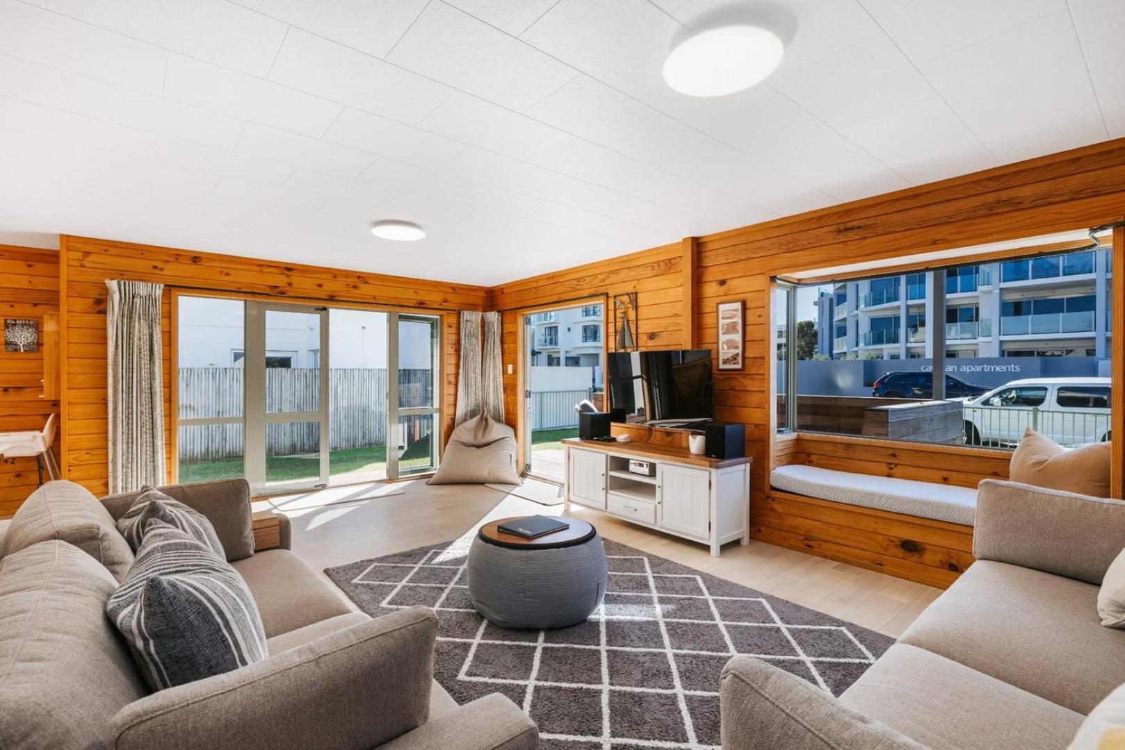 The Iconic Kiwi Bach, Full Site Downtown Mount Villa Mount Maunganui Dış mekan fotoğraf